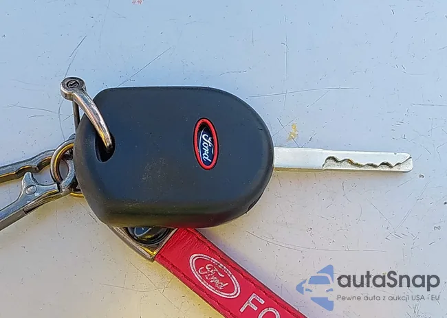 1FMCU0GD1HUD17912: 43507499