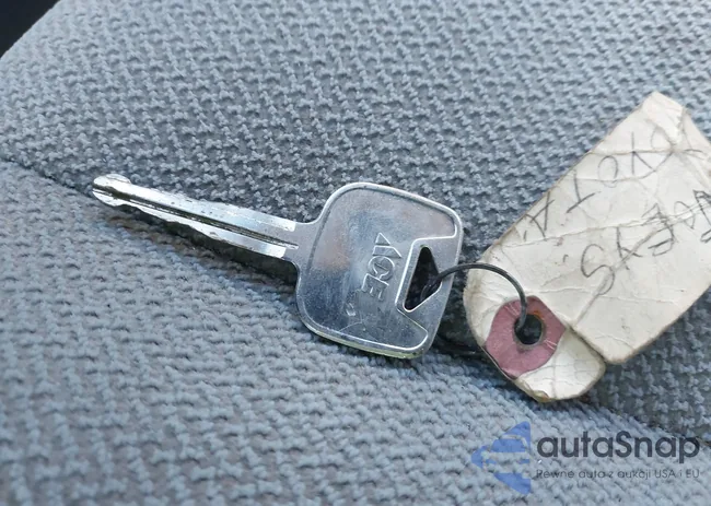 4T1SK12E6SU881618: 43507584