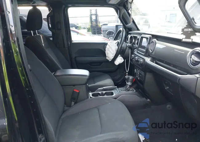 1C4HJXEN6KW591996: 43507753