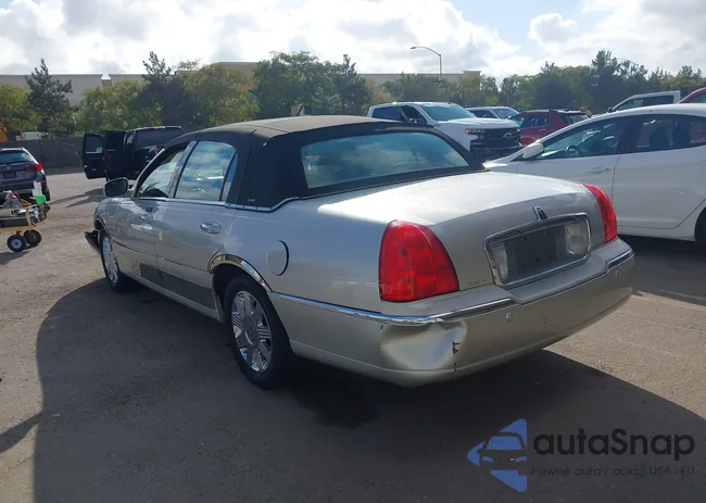 1LNHM83W43Y658895: 43508031