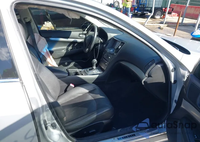 JN1CV6AR1FM522266: 43509761