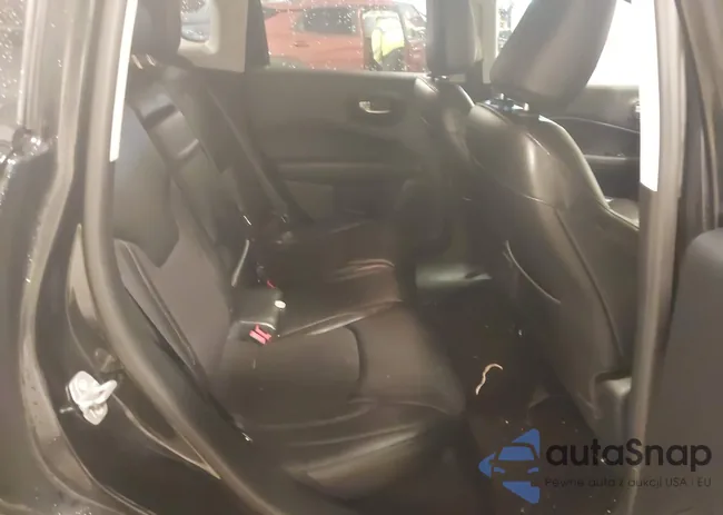 3C4NJDBB2JT373084: 43509851