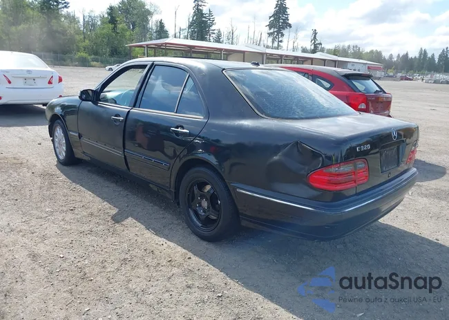 WDBJF65J8YB140156: 43509364