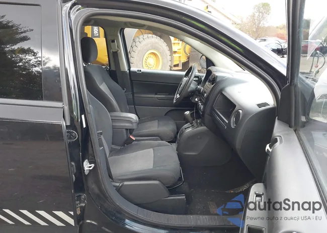 1C4NJDBB3CD549147: 43510444