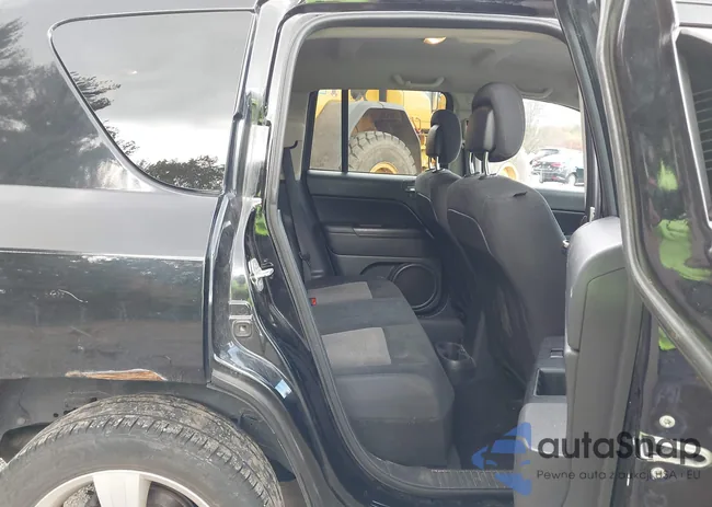 1C4NJDBB3CD549147: 43510444