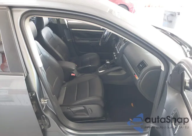 3VWRX7AJ9AM131068: 43510323