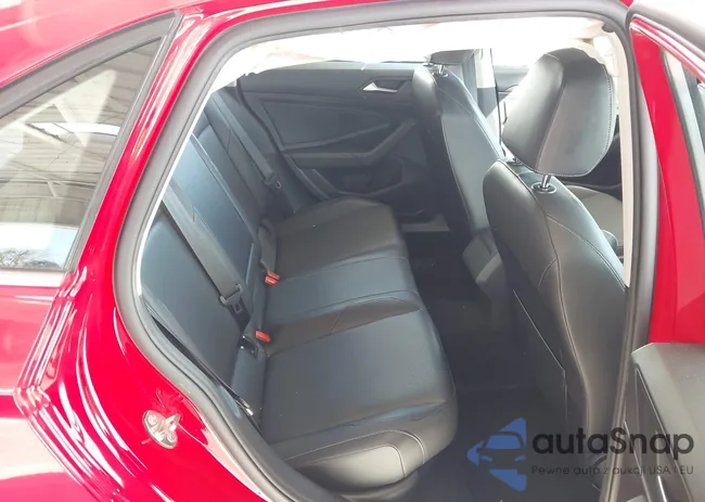 3VWE57BUXKM008524: 43511798