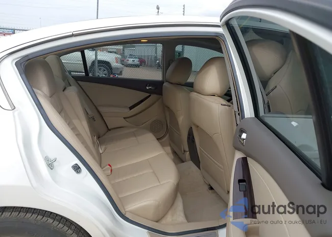 1N4AL2AP3BN444553: 43511935