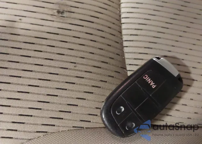 3C4PDCBG0HT510877: 43511989