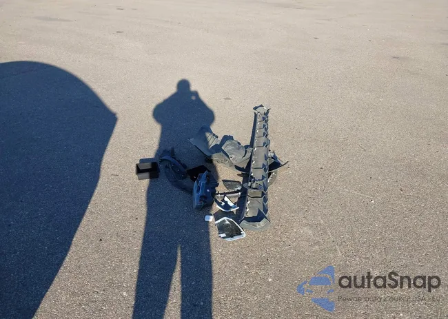 5YJYGDEF1LF049846: 43511213