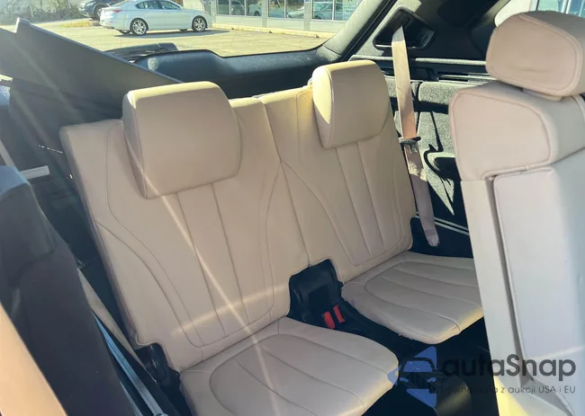 5UXKR0C58H0U52844: 43511258