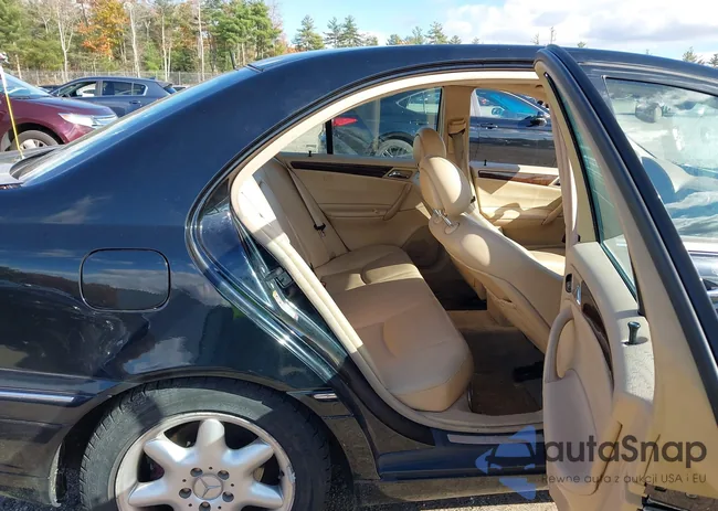 WDBRF61J93F304380: 43512177