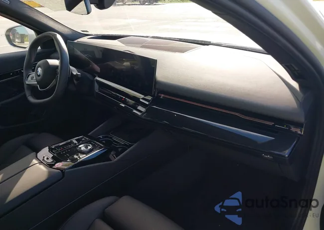 WBA43FJ05TCV83191: 43513440