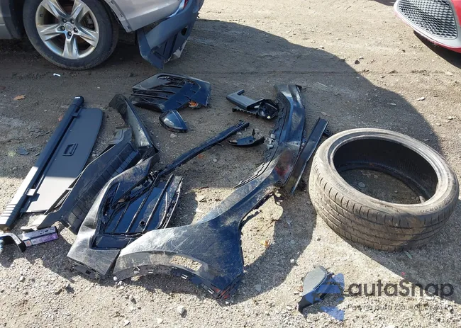 3VV8B7AX8RM002415: 43513664