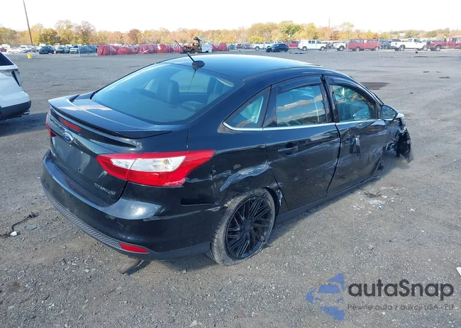 1FADP3J2XEL212933: 43513719