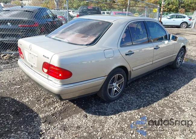 WDBJF82H8XX021943: 43513749