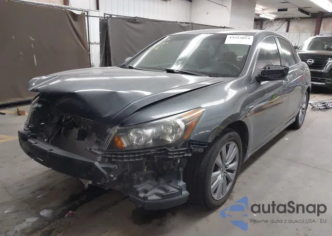 1HGCP2F76BA045435: 43513814