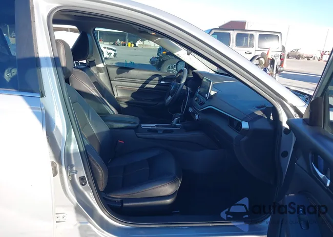 1N4BL4CW1MN362344: 43513152