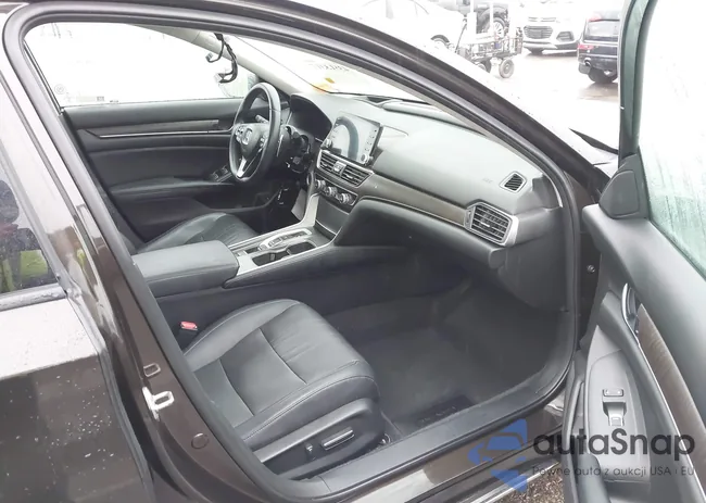 1HGCV2F94JA037811: 43513317