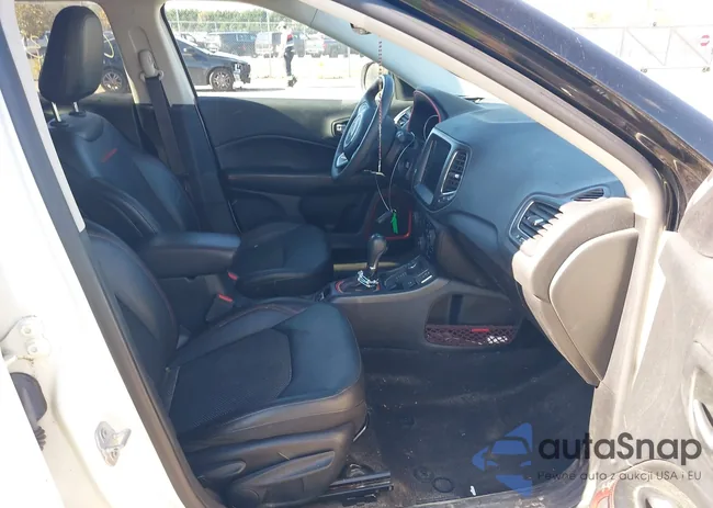 3C4NJDDB2MT572296: 43513320