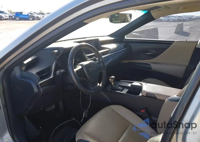 58ABZ1B18KU009460: 43513404