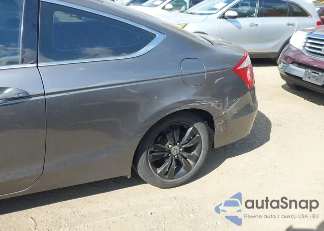 1HGCS1B83AA009904: 43513411