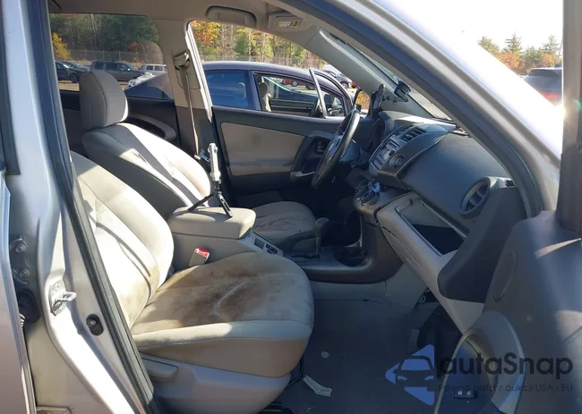 2T3BF4DV8CW241244: 43514901