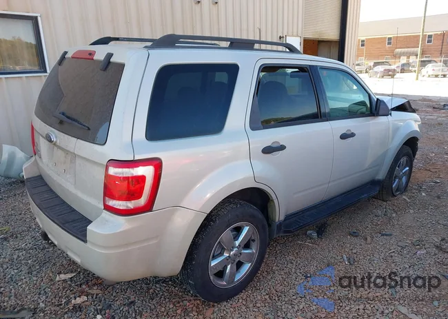 1FMCU03G09KA08106: 43516780