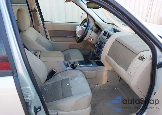 1FMCU03G09KA08106: 43516780