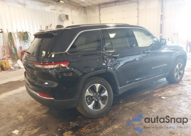 1C4RJYB62P8774427: 43516960