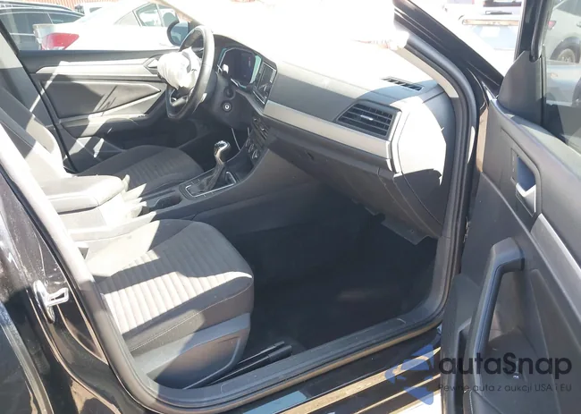 3VW4M7BU3PM011321: 43516131