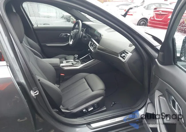 3MW5R7J03L8B36682: 43517444