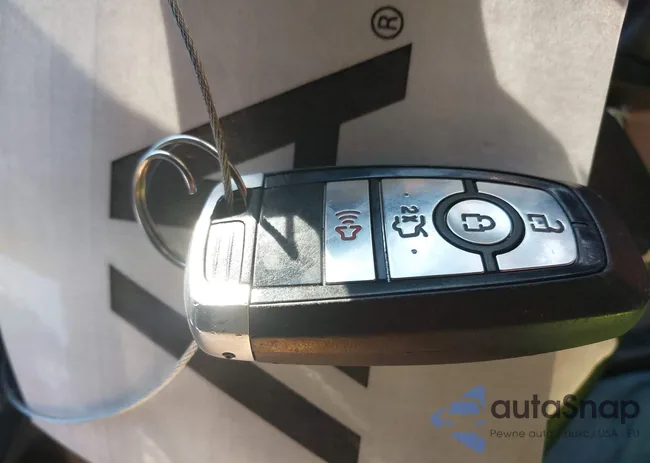 3FA6P0UU9JR122303: 43517461