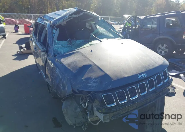 3C4NJCBB3LT150825: 43517585