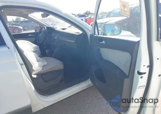 3VV3B7AX1MM129767: 43517664