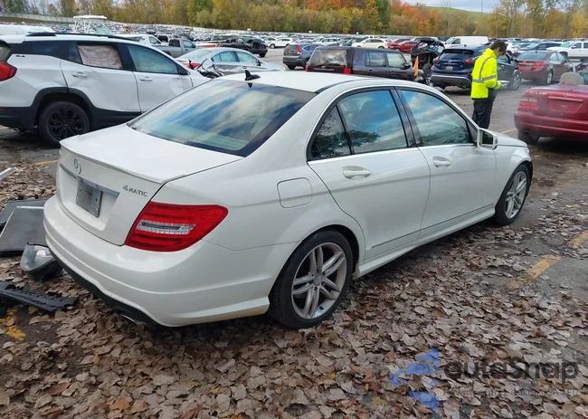 WDDGF8BB1CA652561: 43517043