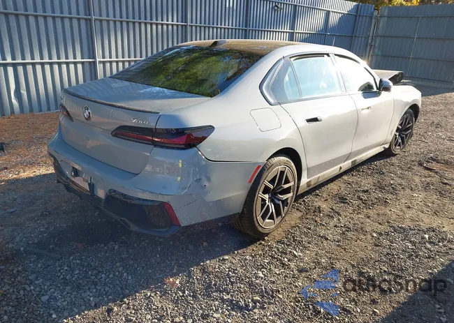 WBA33EH0XSCU64997: 43517267