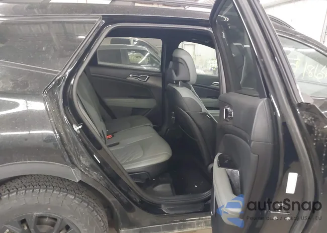 5XYK7CAF3PG011863: 43518641