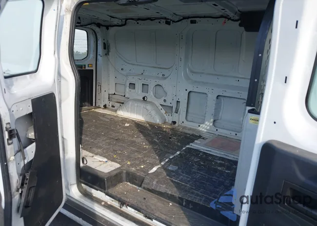 1FTYR1ZM0GKA47175: 43518742