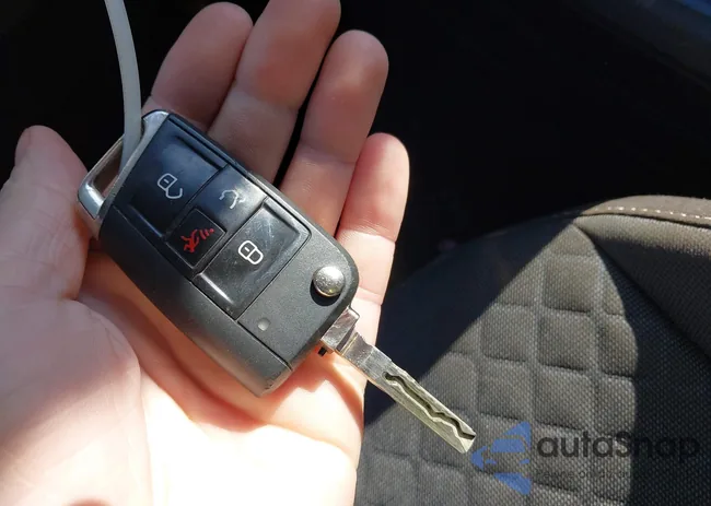 3VV1B7AX4MM106491: 43518957