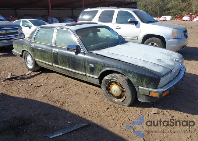 SAJHW1744PC681127: 43518150