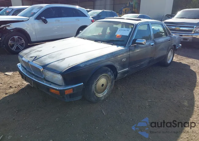 SAJHW1744PC681127: 43518150