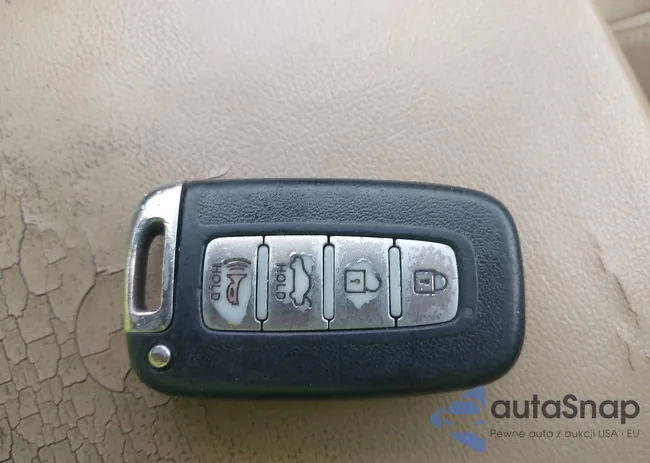 KMHGC4DD1DU212233: 43518227