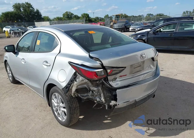 3MYDLBYV6JY310490: 43518229