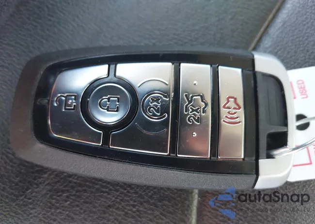 3FA6P0HDXJR217950: 43518331