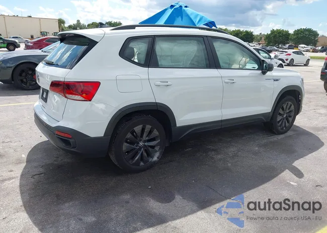 3VVDX7B25NM009870: 43519594