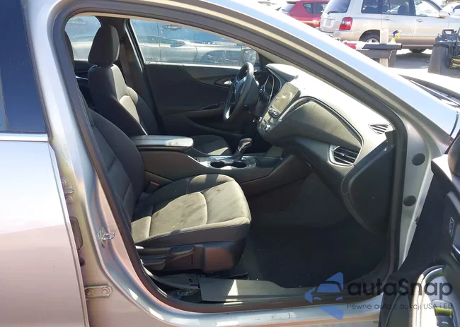 1G1ZD5ST9NF139833: 43519704