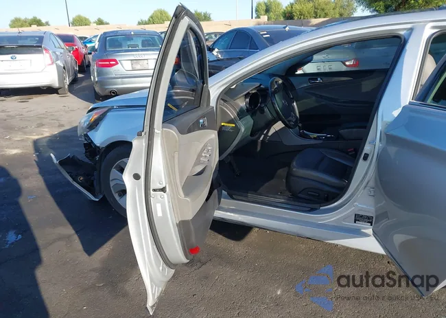 KMHEC4A43DA071968: 43520001