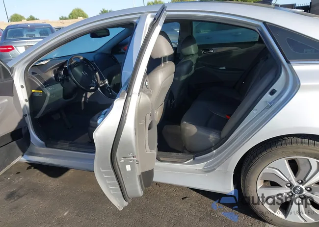 KMHEC4A43DA071968: 43520001