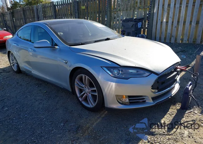 5YJSA1CN8DFP16039: 43520875